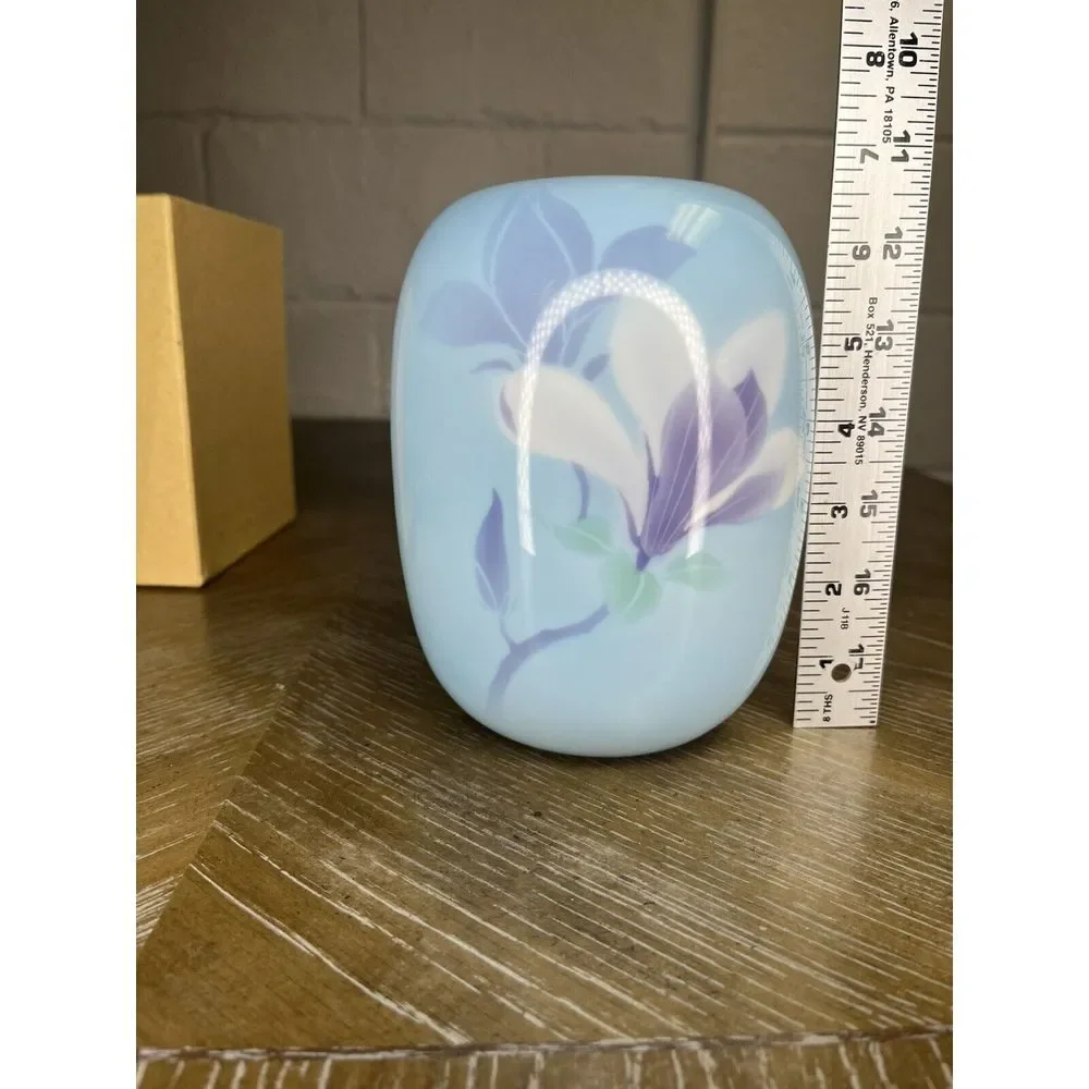 Fukagawa‎ Seiji Arita Porcelain Vase Light Blue Lilac Lily Magnolia Flower Japan